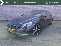 Volvo V40 - T3 150pk Momentum | Trekhaak afneembaar | Verwarmbare voorruit | R-Design achterbumper | D