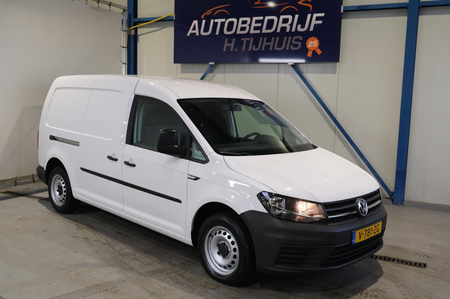 Volkswagen Caddy Maxi - 2.0 TDI L2H1 BMT - N.A.P. Airco, Trekhaak. - AutoWereld.nl