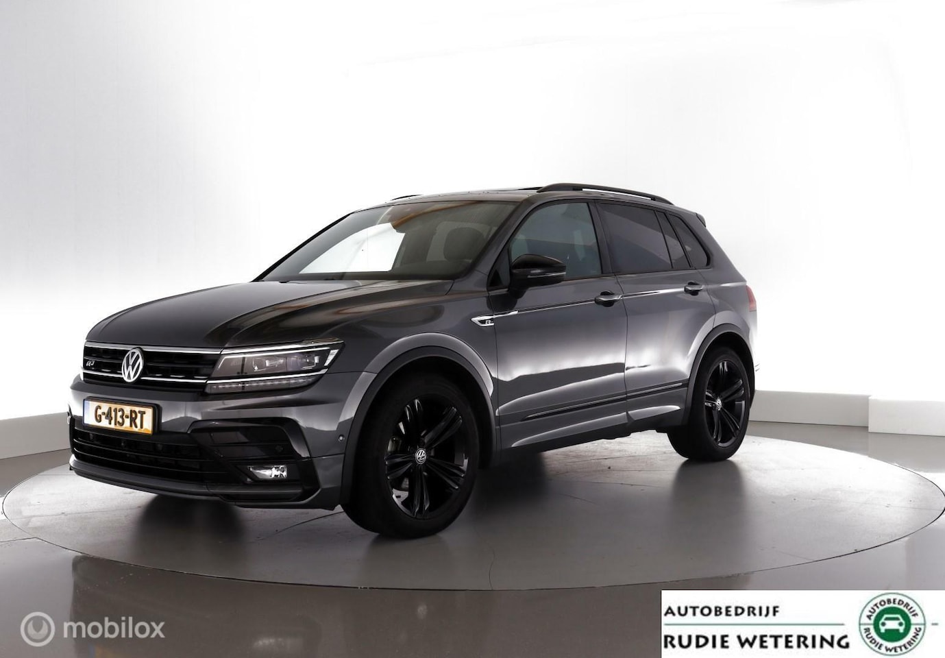 Volkswagen Tiguan - 1.5 TSI ACT Automaat Highline R-Line Black Style led|pano|cam|acc|lmv19 - AutoWereld.nl