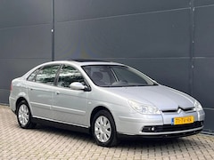 Citroën C5 - 2.0-16V Exclusive NAVI XENON PDC SCHUIFDAK TREKHAAK NAP APK