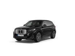 BMW iX1 - eDrive20 | M Sportpakket | Equipment Pack | Comfort Pack | Travel Pack