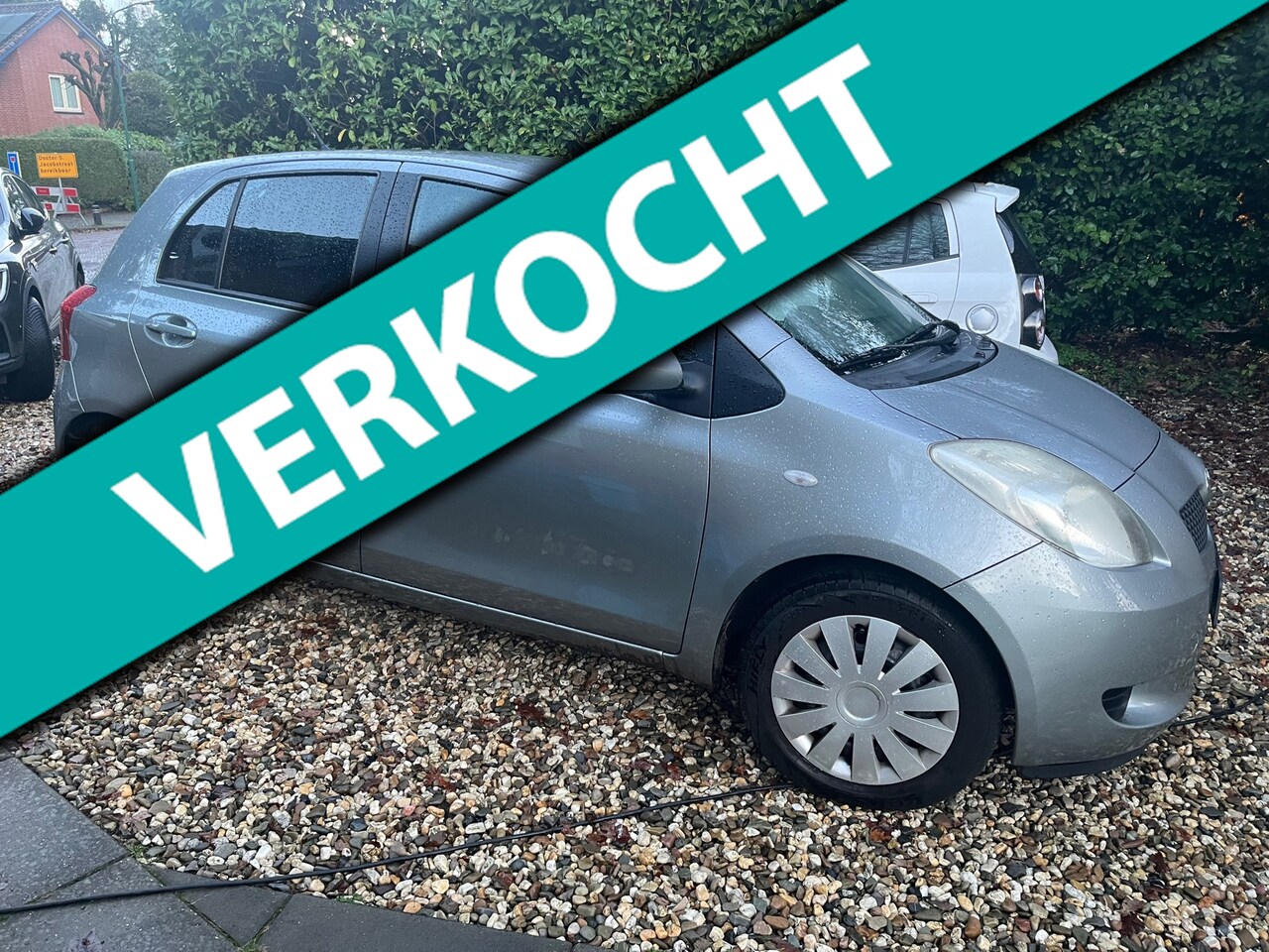 Toyota Yaris - 1.3 VVTi AUTOMAAT AIRCO ! - AutoWereld.nl