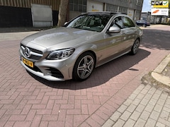 Mercedes-Benz C-klasse - 180 Premium Plus Pack* 1 JAAR GARANTIE *Panorama *Navigatie*Sfeerverlichting * Camera * Le