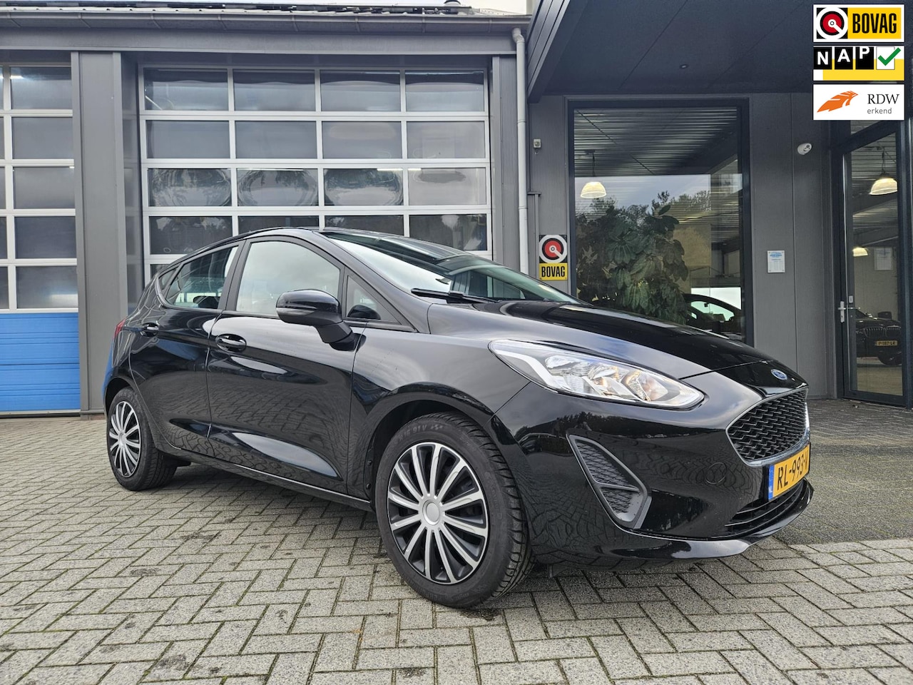 Ford Fiesta - 1.1 Trend Navigatie/telefoon! - AutoWereld.nl