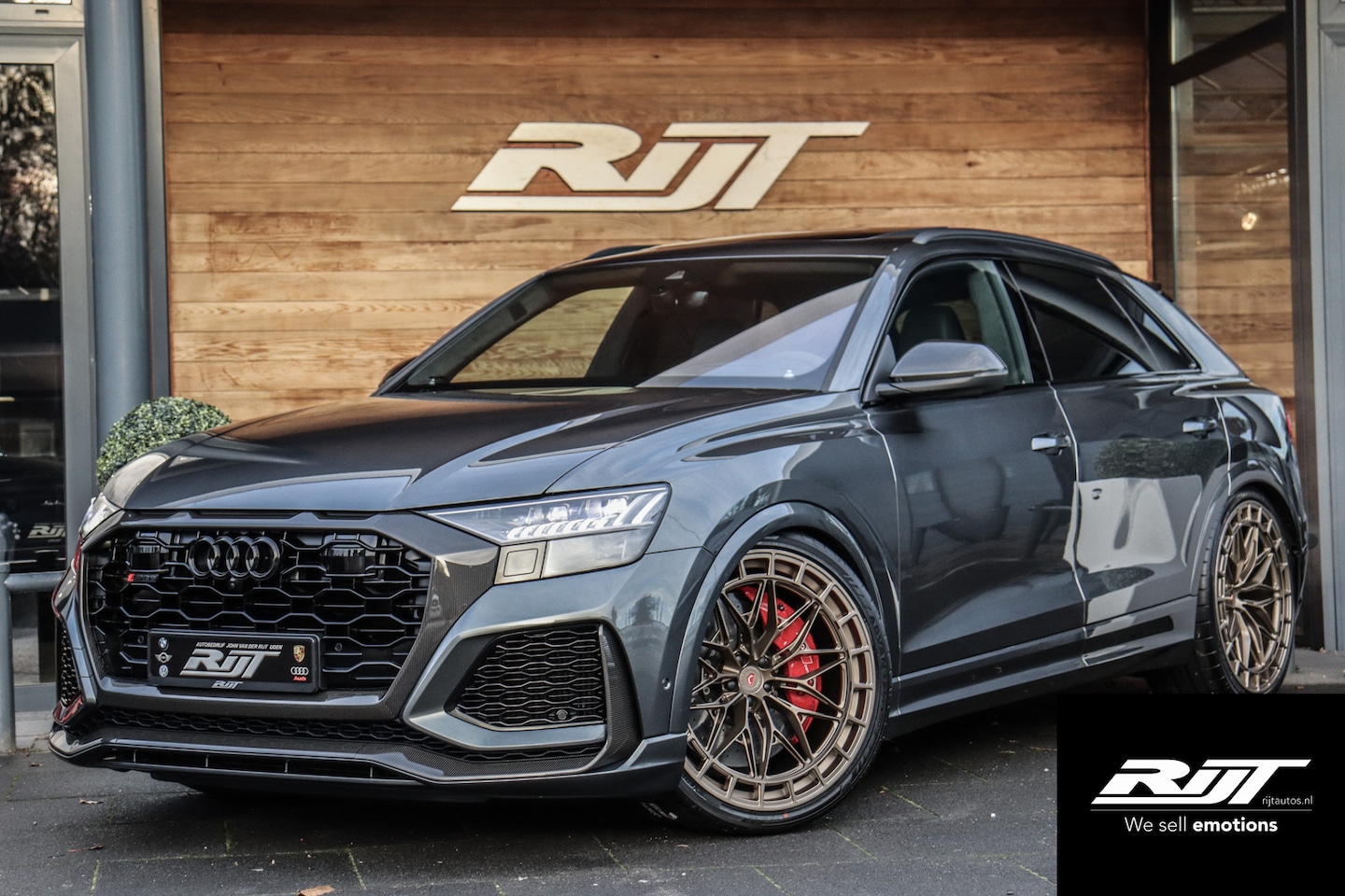 Audi RSQ8 - 4.0 V8 TFSI Quattro **Carbon in&exterieur/Keramisch/Alcantara/B&O** - AutoWereld.nl