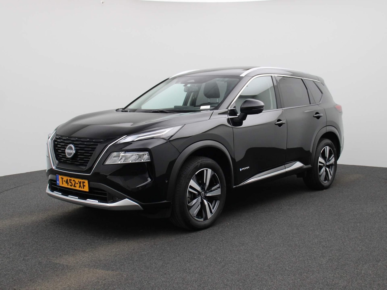 Nissan X-Trail - 1.5 e-4orce Tekna 4WD 7p. | Panorama-dak | Trekhaak | Leder | 360 Camera | Stoelverwarming - AutoWereld.nl