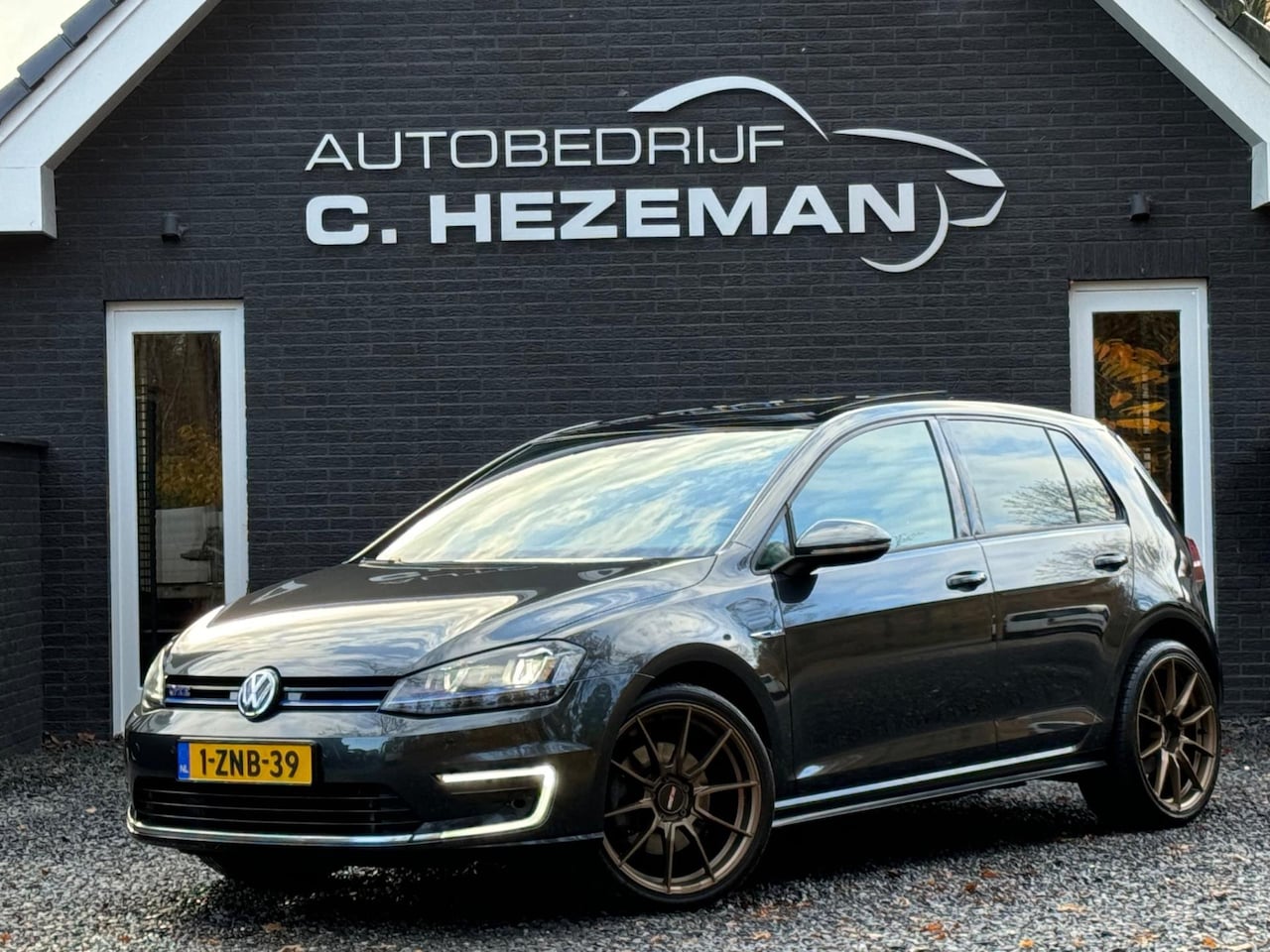 Volkswagen Golf - 1.4 TSI GTE LEDER PANORAMADAK GROOT NAVIGATIE XENON - AutoWereld.nl