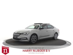 Skoda Superb - 1.4 TSI iV Sportline Business Panodak / Led Matrix / Winterpack / 360 Camera / 18 "lm velg