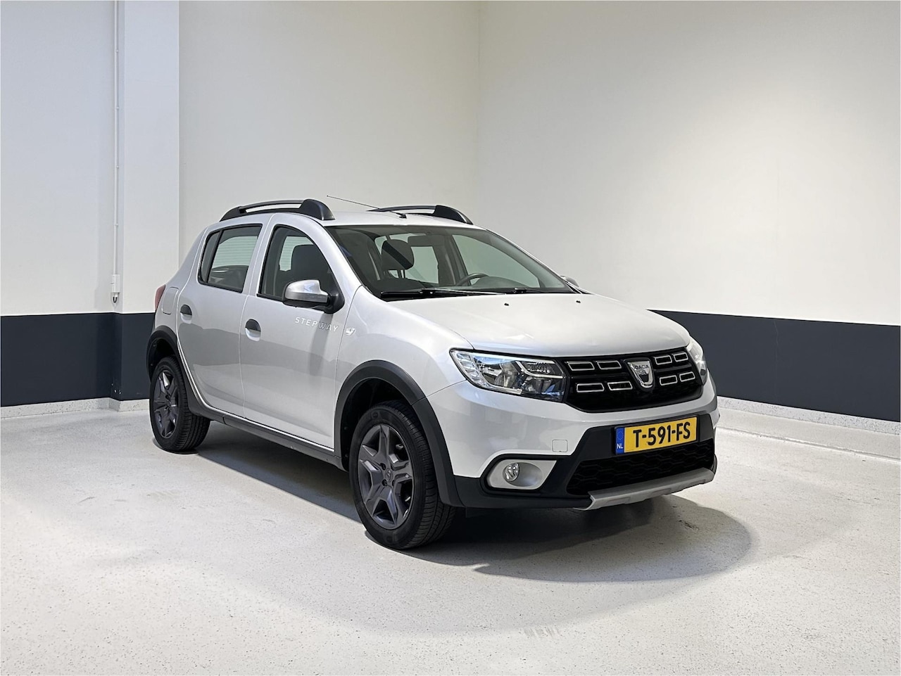 Dacia Sandero Stepway - 0.9 TCe | navigatie | PDC | LM velgen | Bluetooth | - AutoWereld.nl