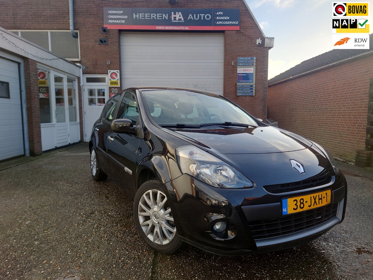 Renault Clio - 1.6 Dynamique 1.6 Dynamique, Dealer onderhouden, 1e eigenaar, Navigatie, Keyless - AutoWereld.nl