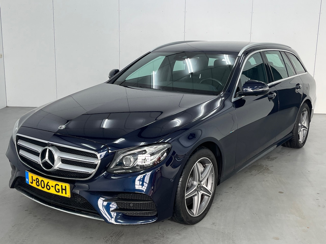 Mercedes-Benz E-klasse Estate - 300 de Business Solution AMG / 360° Camera / Trekhaak / Apple Carplay/Android Auto - AutoWereld.nl