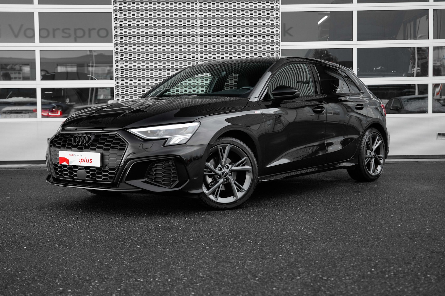 Audi A3 Sportback - 35 TFSI 150pk S edition | 18" | Audi Soundsystem | Spiegels Elektrisch Inklapbaar | Naviga - AutoWereld.nl