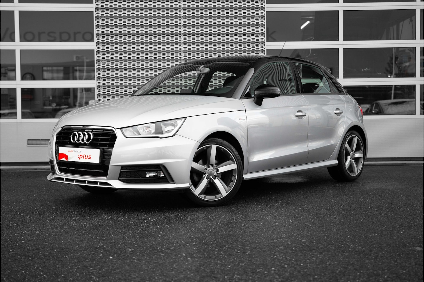 Audi A1 Sportback - 1.0 TFSI 95pk Adrenalin | S-line ext. | 17" | Airco | Parkeerhulp achter - AutoWereld.nl