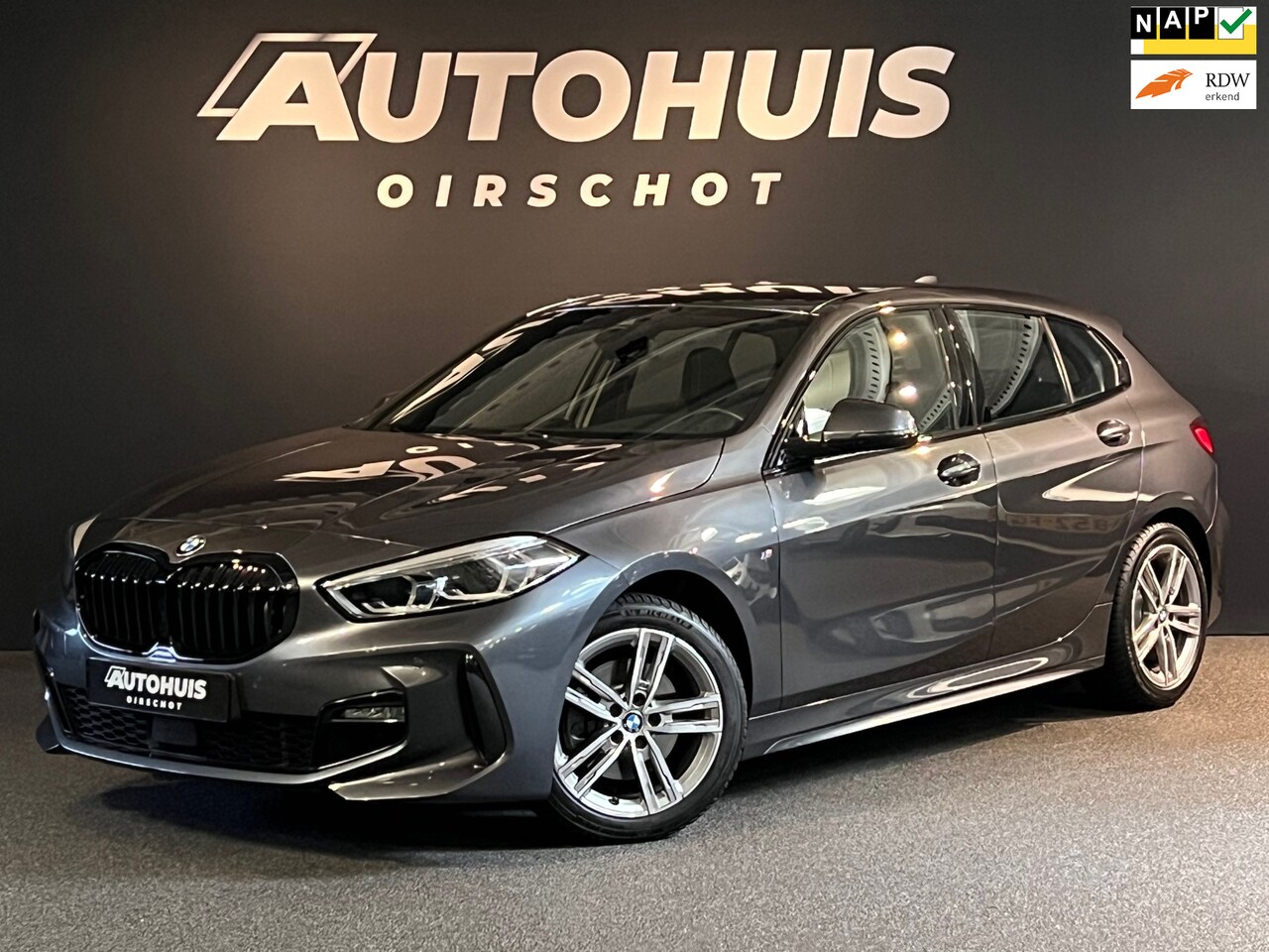 BMW 1-serie - 118i Executive Edition M M Performance seats/ HarmanKardon/ Carplay/ Sfeerverlicht/ Automa - AutoWereld.nl