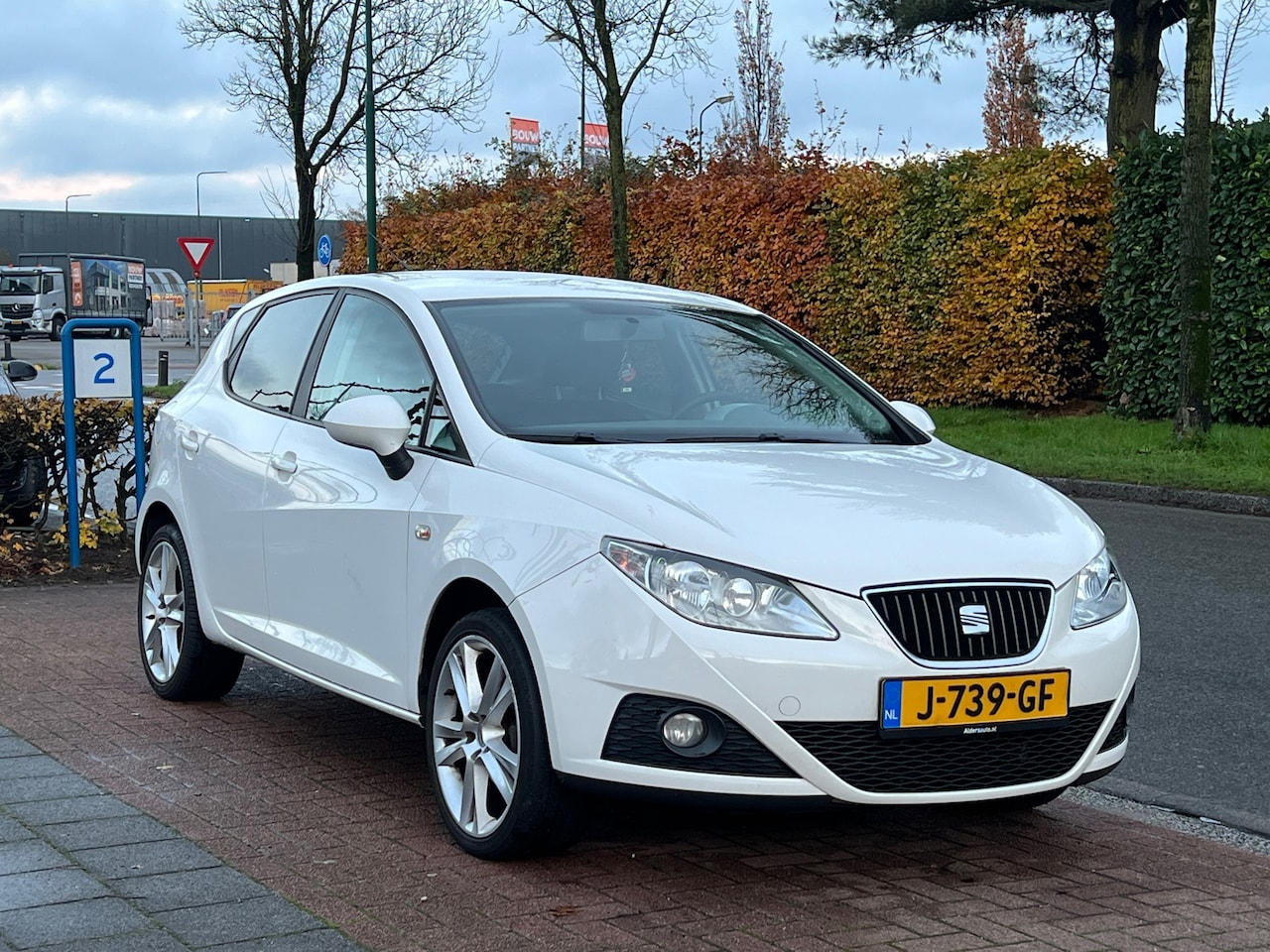 Seat Ibiza - 1.4 Reference *Airco|5Drs|LMV| Sportieve Hatchback! - AutoWereld.nl