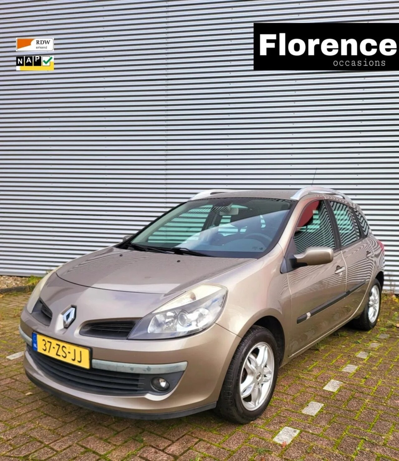 Renault Clio Estate - 1.2 TCE Corporate Sport Airco Nwe APK Dec 25 Trekhaak - AutoWereld.nl