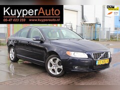 Volvo S80 - 2.5 T Summum LPG /BENZINE .GOED ONDERHOUDEN VOL LEDER NAVI CLIMA TREKHAAK PARKEERSENSOREN