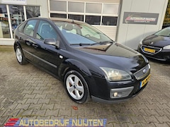 Ford Focus - 1.6-16V First Edition