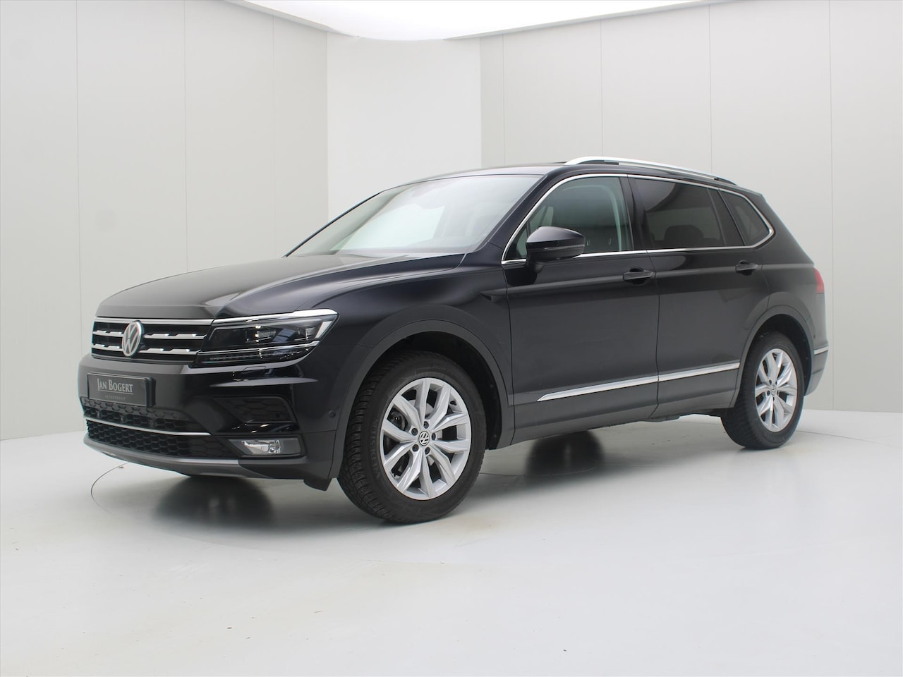 Volkswagen Tiguan Allspace - 1.5 TSI 150pk ACT DSG-7 Highline Business 7P [ PANODAK+CAMERA+CARPLAY+LEDER+ACC+VIRTUAL+PD - AutoWereld.nl