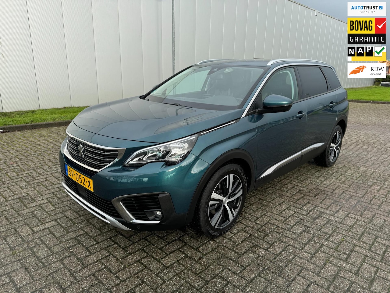 Peugeot 5008 - 1.6 e-THP Blue Lease Premium 1.6 e-THP Blue Lease Premium, 7 persoons, 1600 cc. , automaat, lederen bekleding - AutoWereld.nl