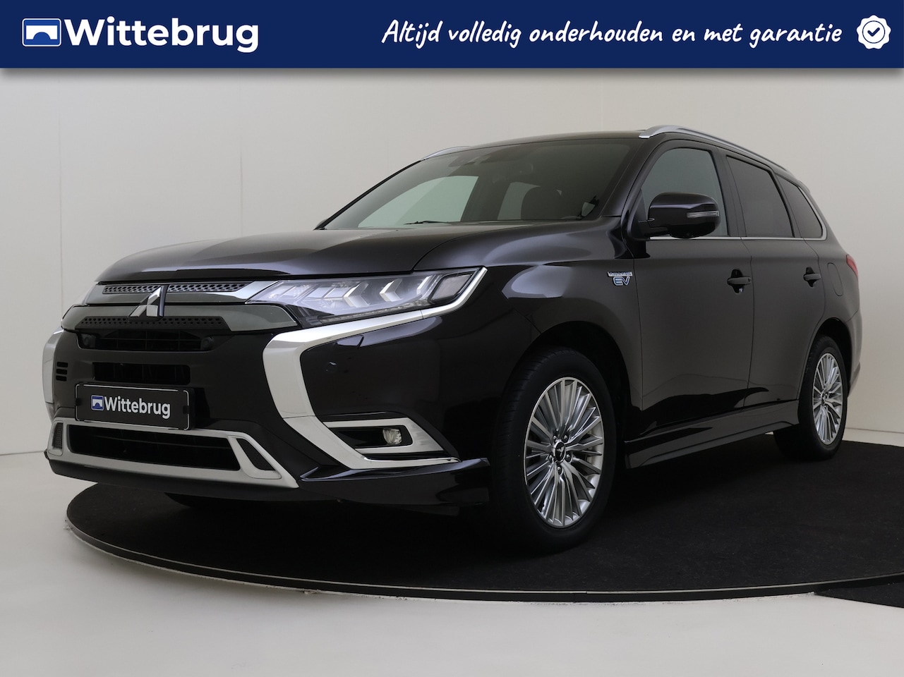 Mitsubishi Outlander - 2.4 PHEV Instyle 224 pk Automaat | Schuifdak | Leder | Navigatie by App - AutoWereld.nl