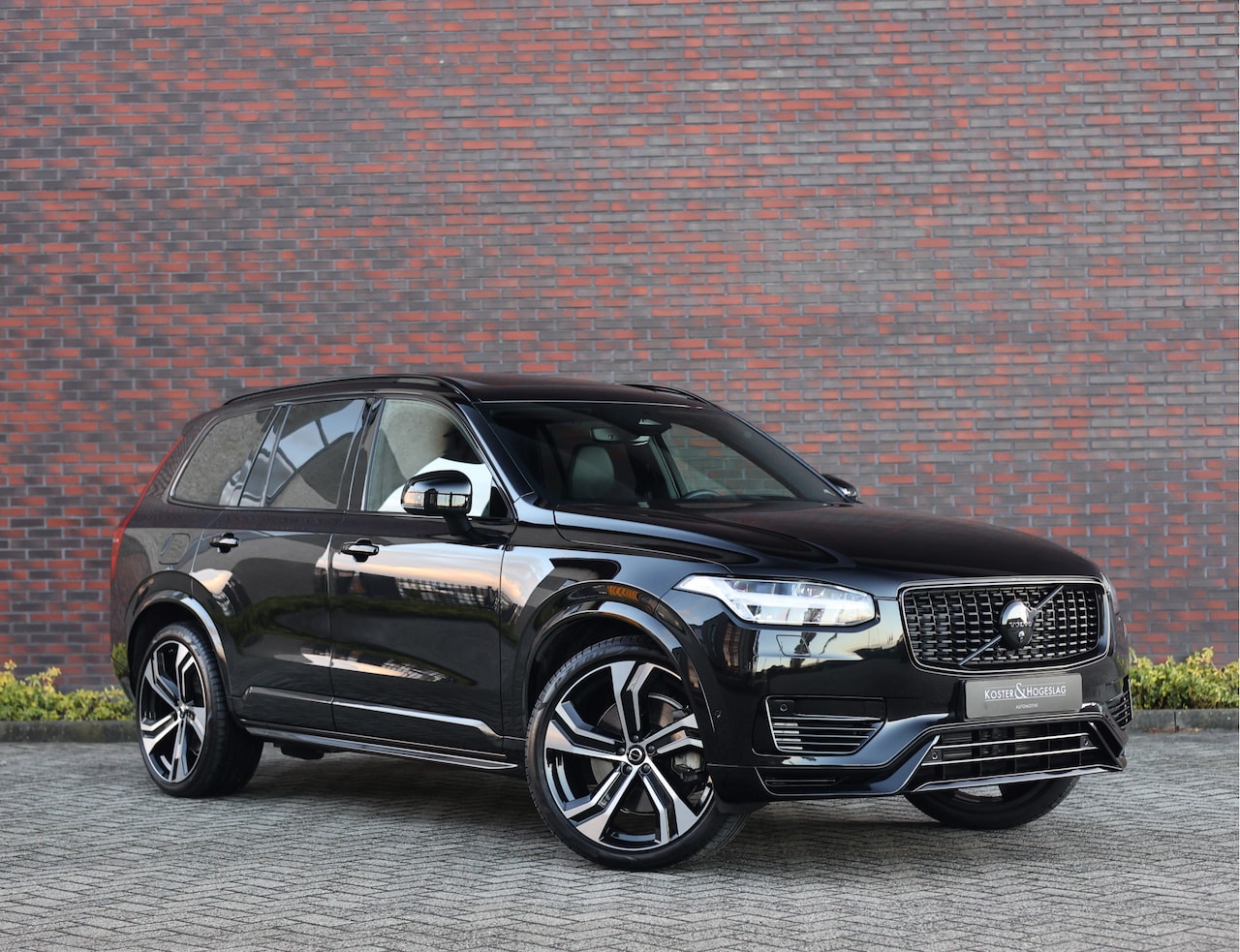 Volvo XC90 - T8 Ultimate Dark *Pano*7-zits*B&W*Head-Up* - AutoWereld.nl