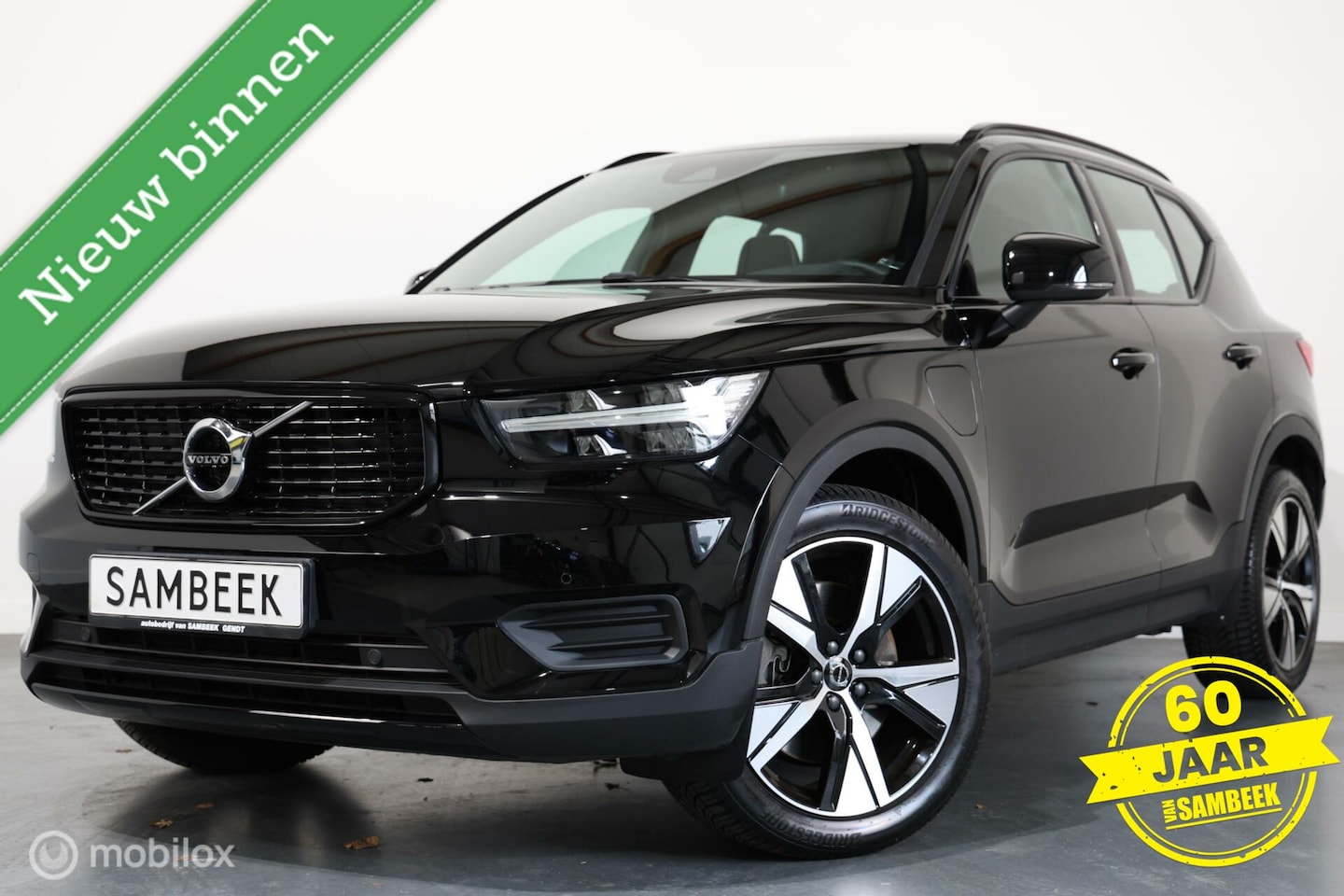 Volvo XC40 - 1.5 T4 Recharge R-Design - NAVI - CAMERA - STOELVERWARMING - AutoWereld.nl