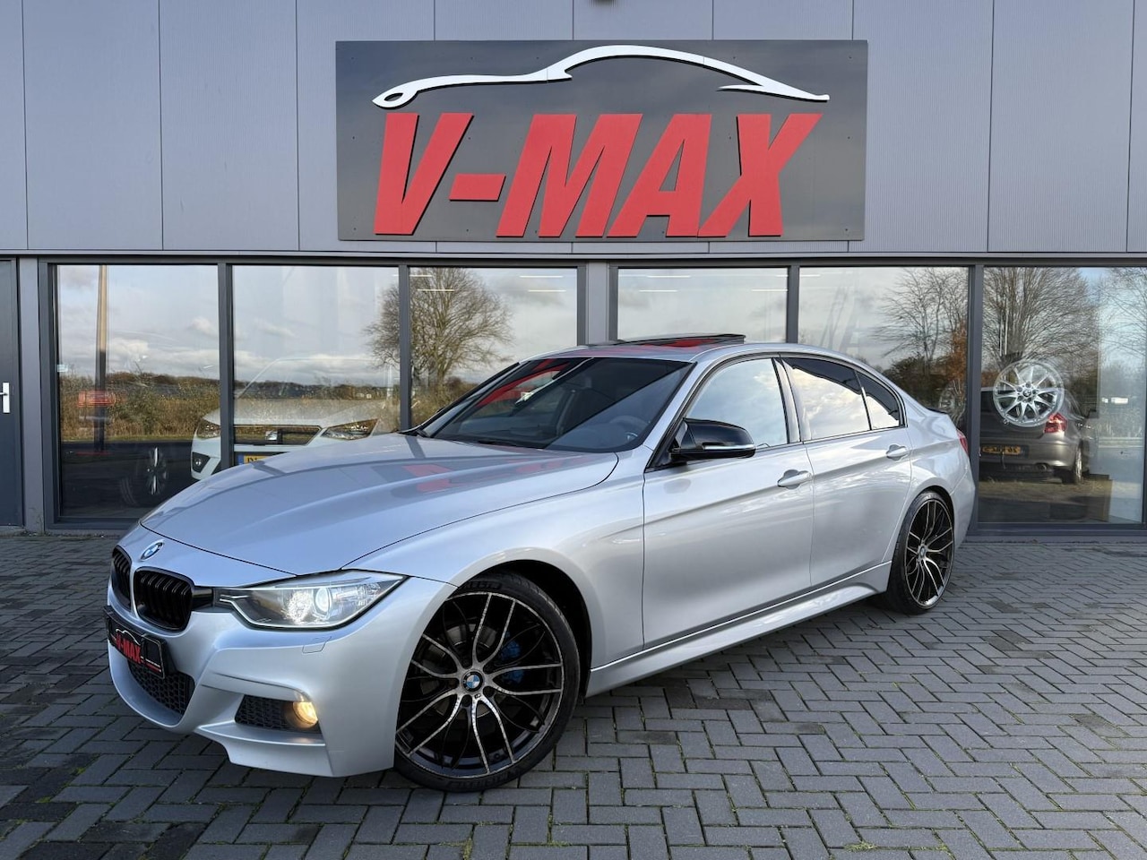 BMW 3-serie - 320i AUT M-Tech Edit Leder Xenon Dak Clima - AutoWereld.nl