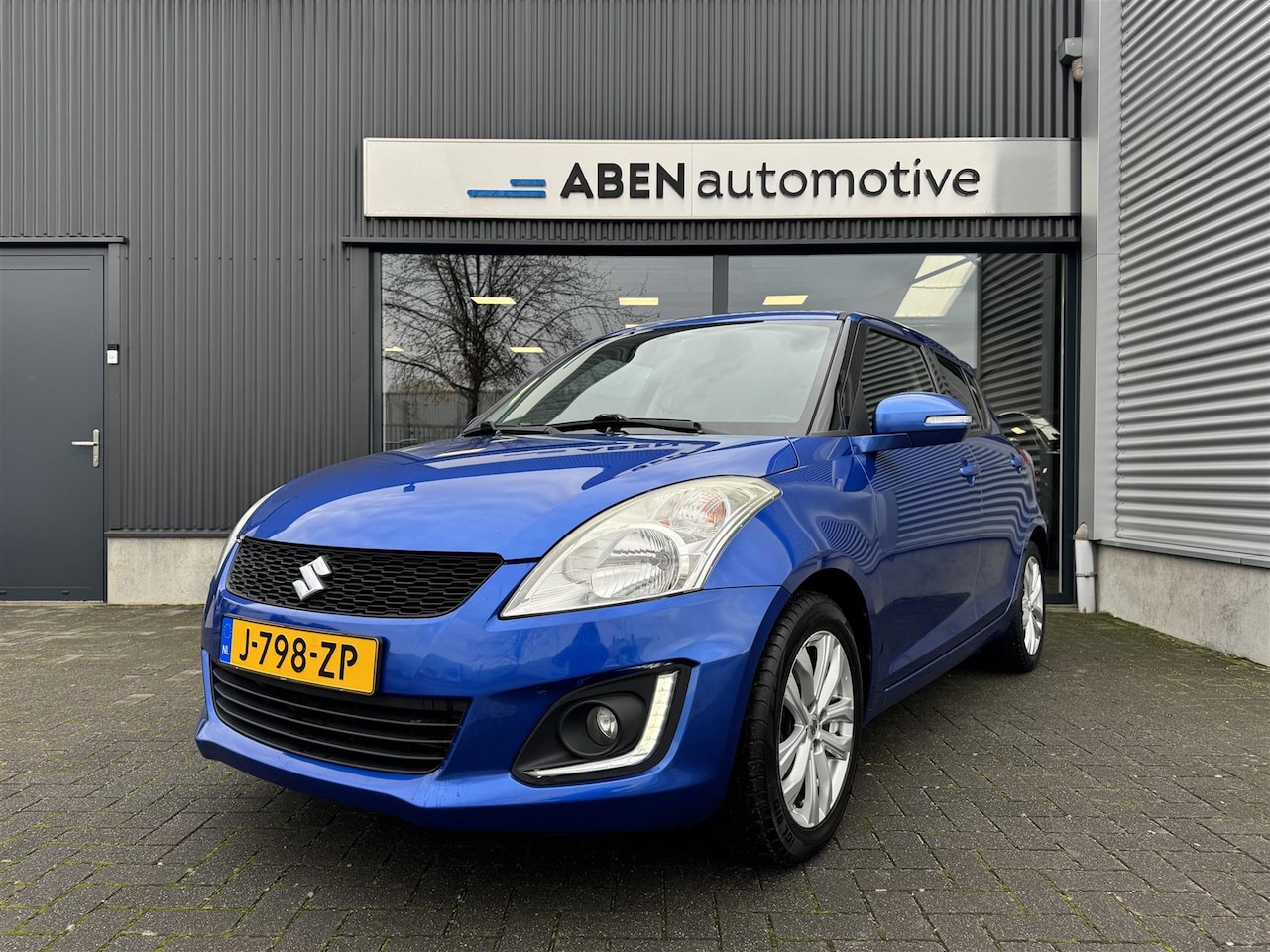 Suzuki Swift - 1.2 Exclusive 1.2 90PK Exclusive 5-deurs (LMV|STOELVERW.|CRUISE|CLIMATE) - AutoWereld.nl