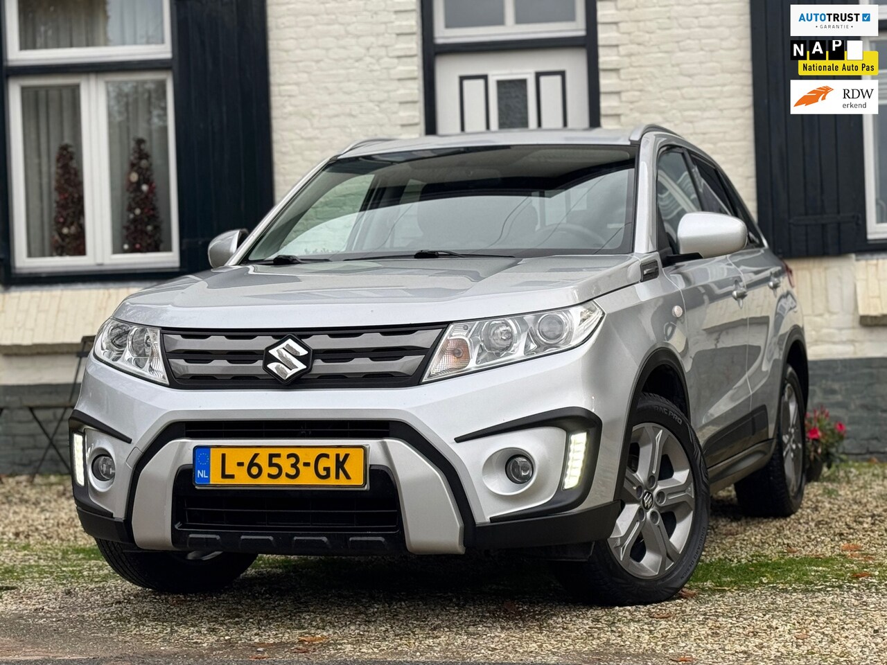 Suzuki Vitara - 1.6 Exclusive|Camera|Bluetooth|Trekhaak|Nette auto! - AutoWereld.nl