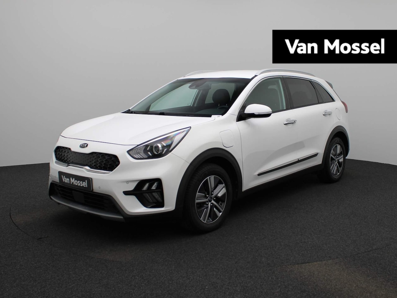 Kia Niro - 1.6 GDi PHEV DynamicLine | VIRTUAL COCKPIT | HALF LEDER | KEYLESS START | ACHTERUITRIJCAME - AutoWereld.nl