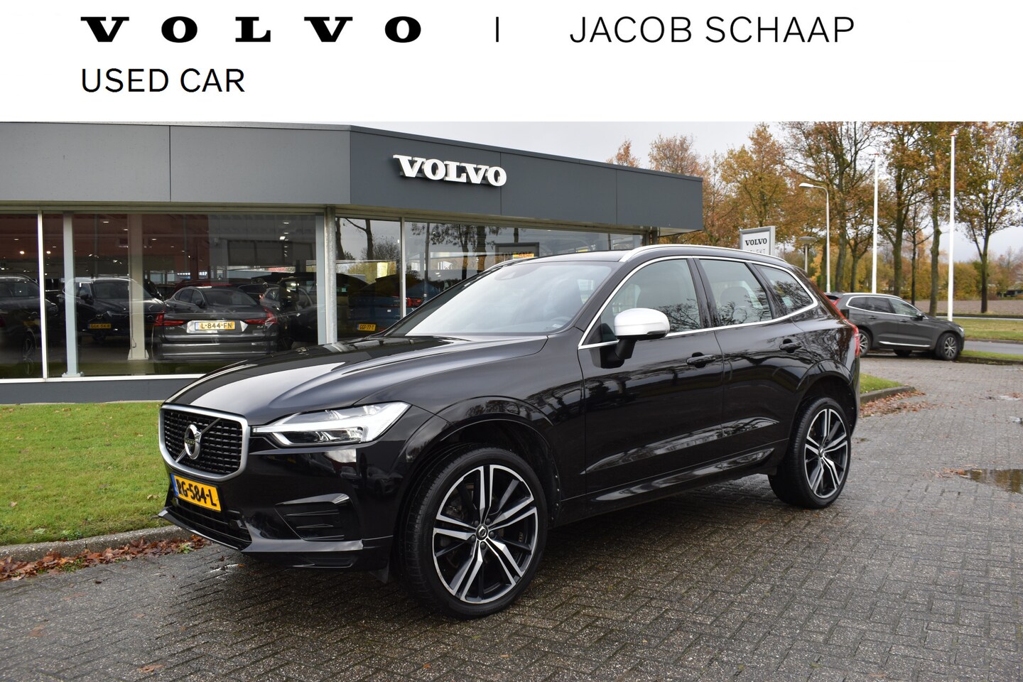 Volvo XC60 - D4 190PK Automaat AWD R-Design | B&W | Trekhaak | 360 Camera | ACC | Blis | Panodak | 21"L - AutoWereld.nl