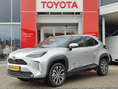 Toyota Yaris Cross - 1.5 HYBRID 130 FIRST EDITION STOEL/STUURVERW PARK-SENSOREN AD-CRUISE CAMERA KEYLESS NAVI A