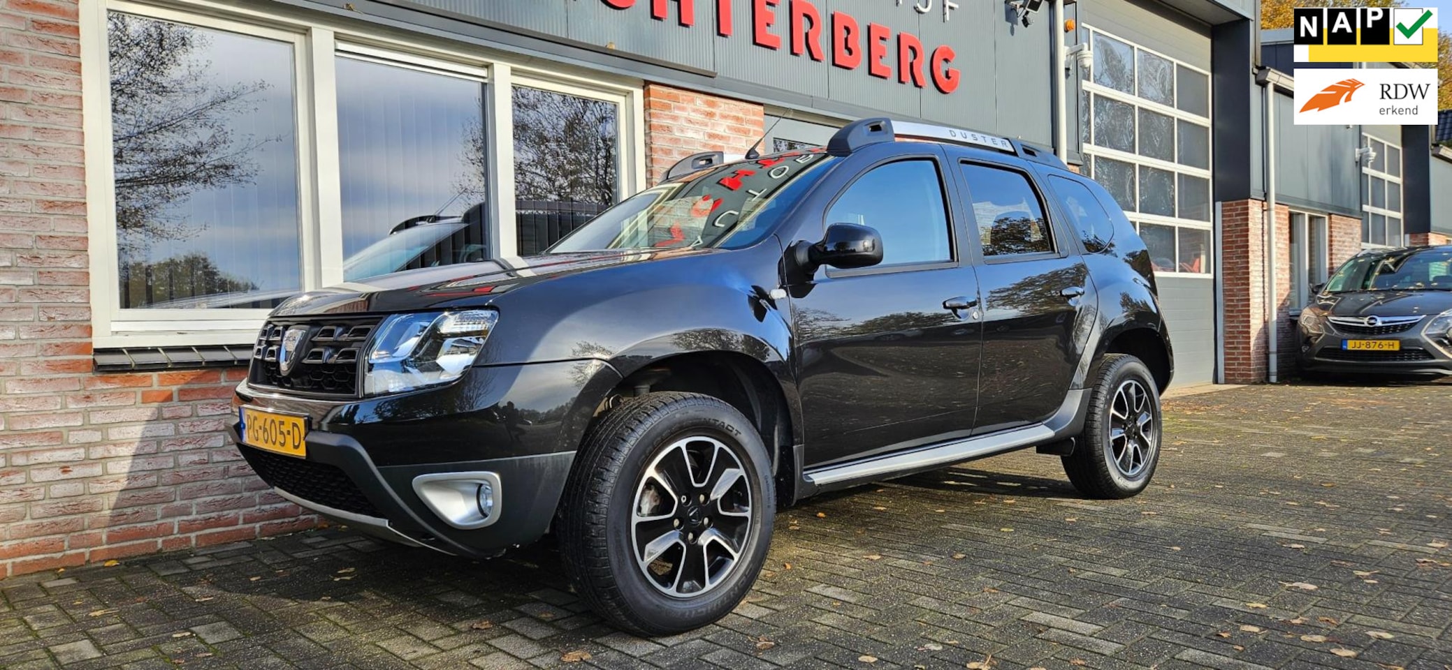 Dacia Duster - 1.2 TCe 4x2 Blackshadow Leer! Camera! Airco! Cruise Control! Nette Auto! Dealer Onderhoude - AutoWereld.nl