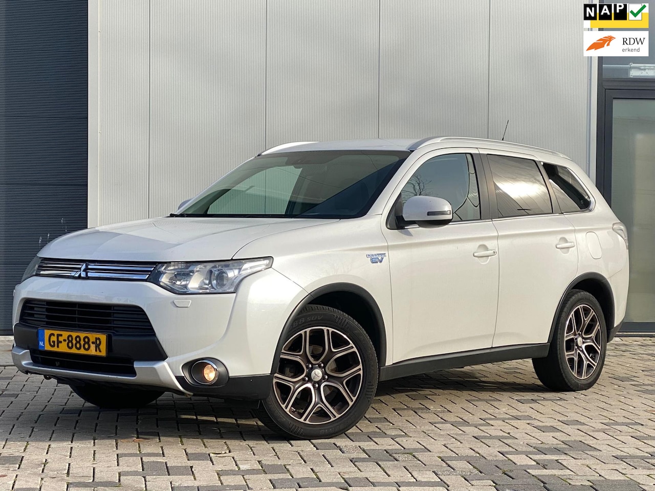 Mitsubishi Outlander - 2.0 PHEV Executive Edition X-Line 2.0 PHEV Executive Edition X-Line - AutoWereld.nl