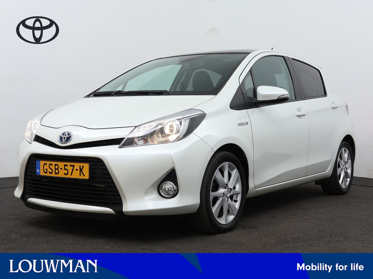 Toyota Yaris - 1.5 Hybrid Dynamic Limited | Navigatie | Panoramadak | - AutoWereld.nl