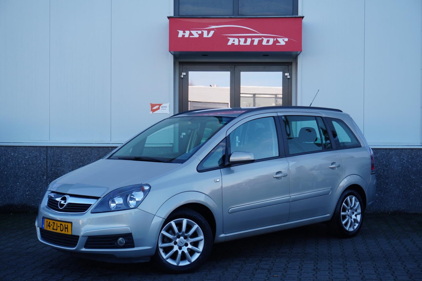 Opel Zafira - 1.6 Temptation 7p airco cruise org NL - AutoWereld.nl