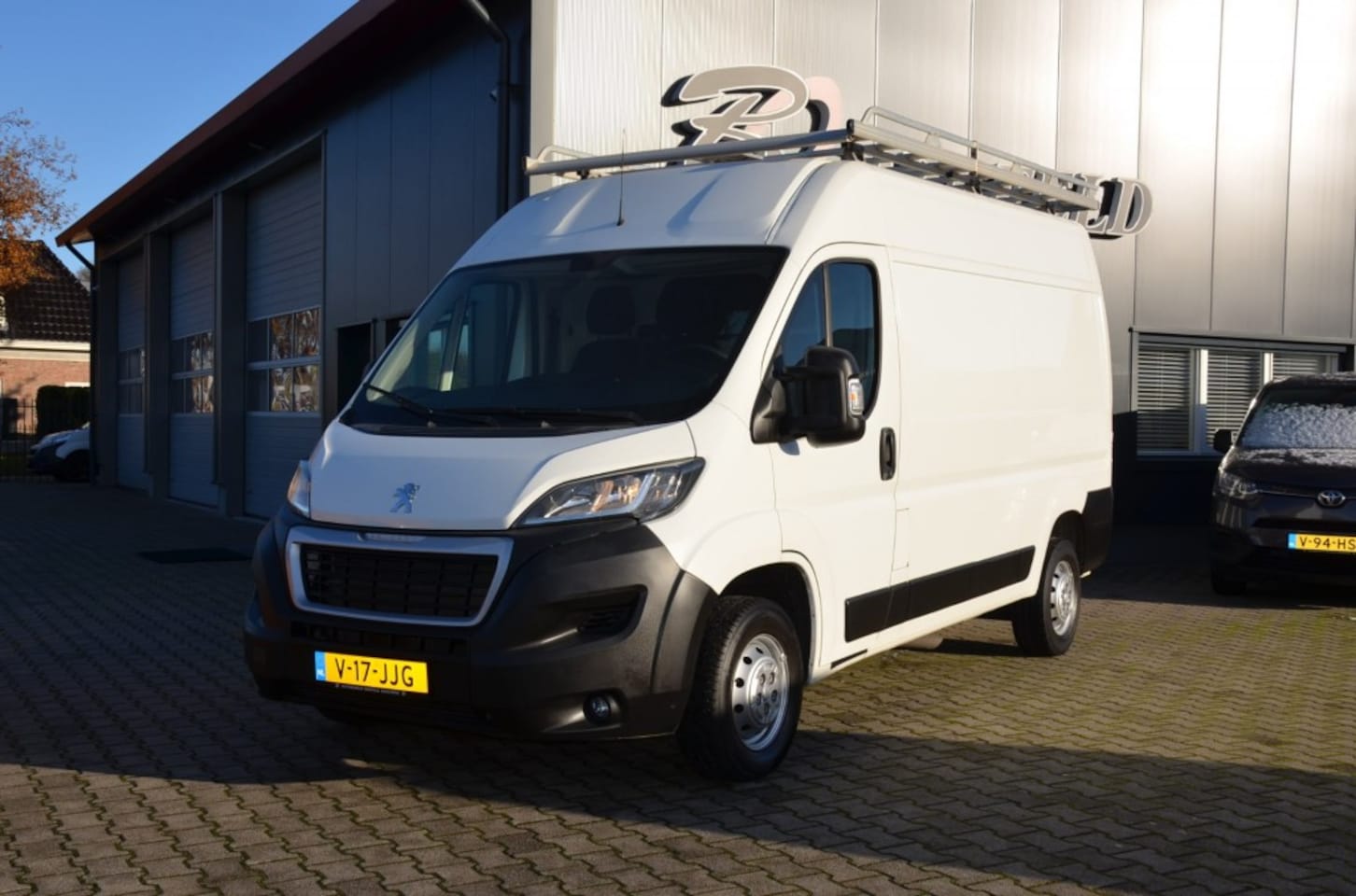 Peugeot Boxer - 335 2.2 HDI L2H2 Airco Imperiaal. - AutoWereld.nl