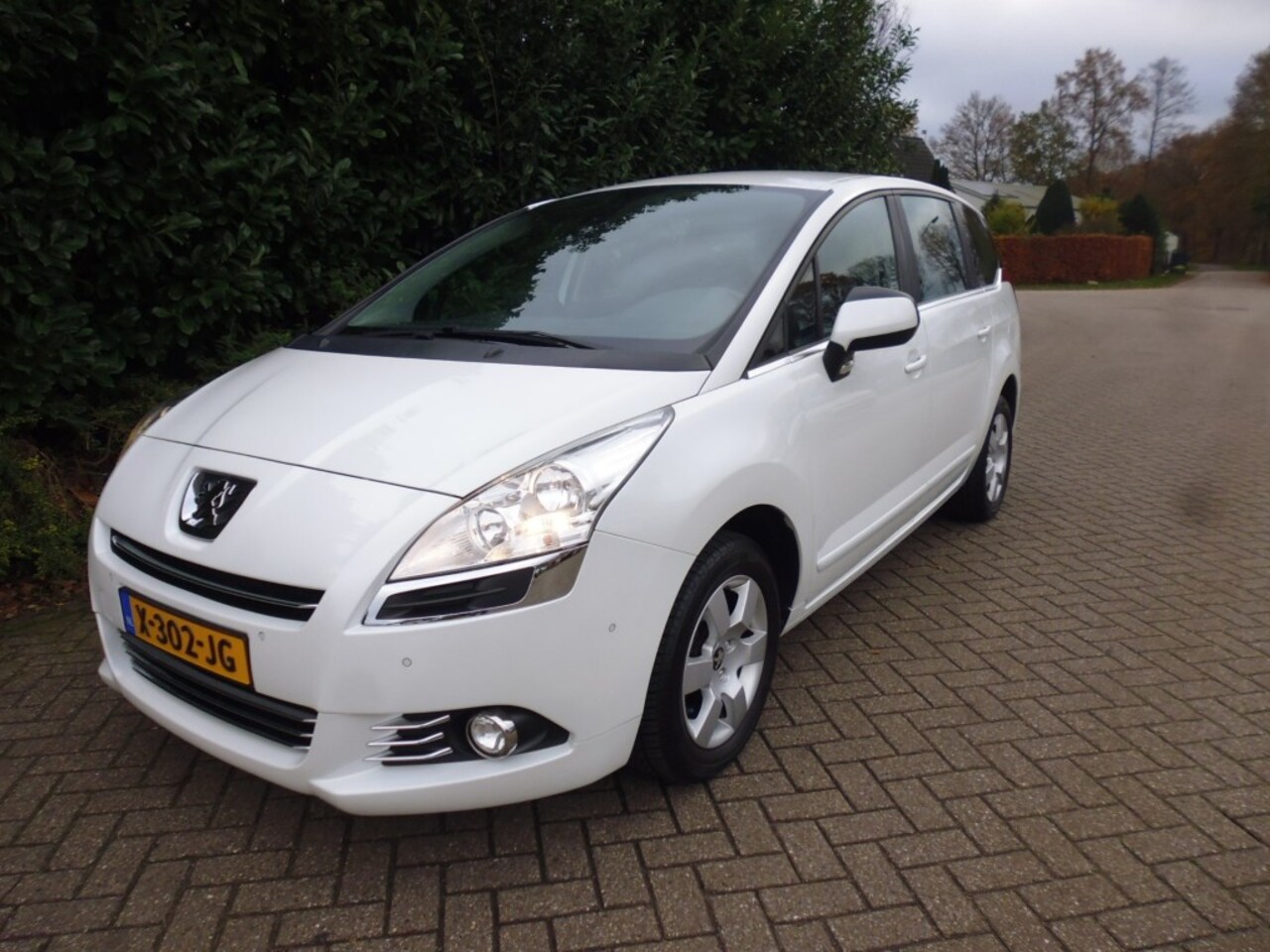 Peugeot 5008 - 1.6 THP Blue Lease Executive VOLAUTOMAAT 7 ZITPL CRUISE NAVI ESP - AutoWereld.nl