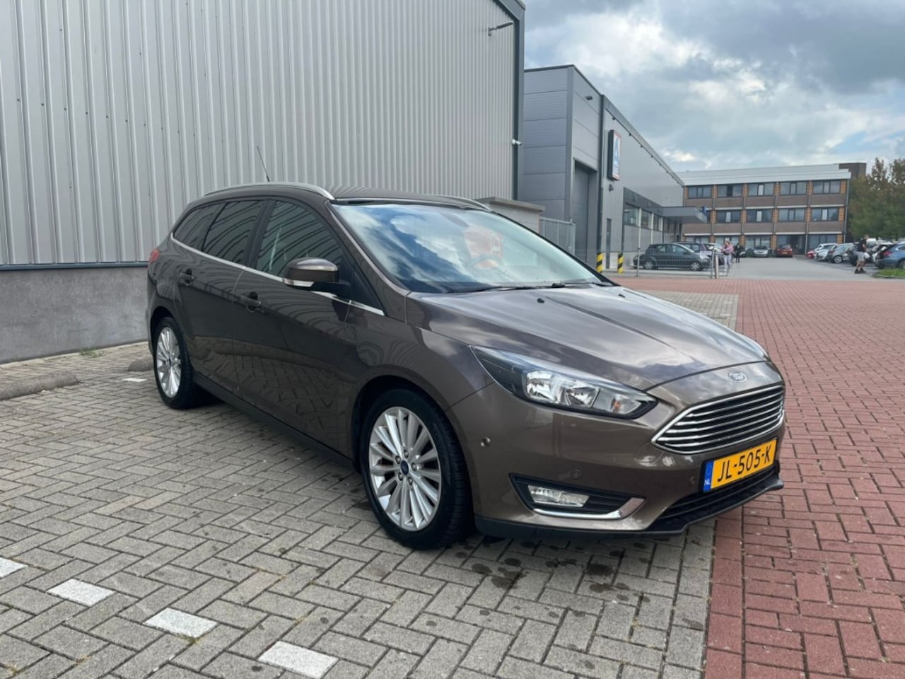 Ford Focus Wagon - WAGON 1.5 150 PK Titanium 1500 trekken - AutoWereld.nl