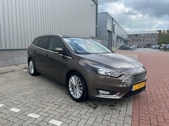 Ford Focus Wagon - 1.5 150 PK Titanium 1500 trekken