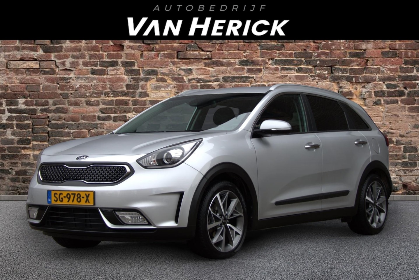 Kia Niro - 1.6 GDi Hybrid DynamicLine Automaat | Trekhaak | Clima | Navi - AutoWereld.nl