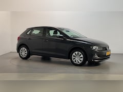 Volkswagen Polo - 1.0 TSI DSG Comfortline Business Parkeersensoren Navigatie Climate Control