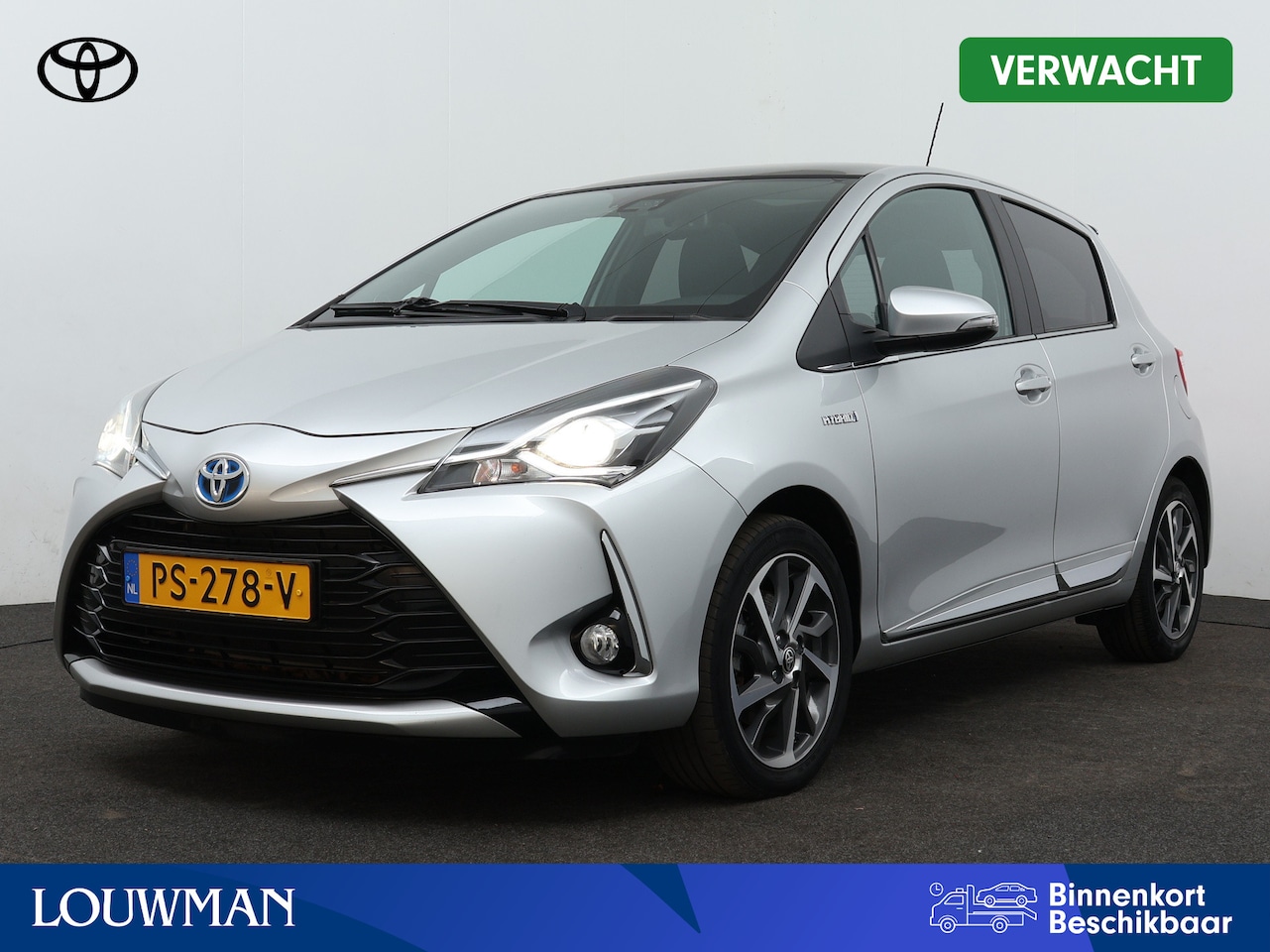 Toyota Yaris - 1.5 Hybrid Premium | Navigatie | LM velgen | Camera | Panoramadak | - AutoWereld.nl