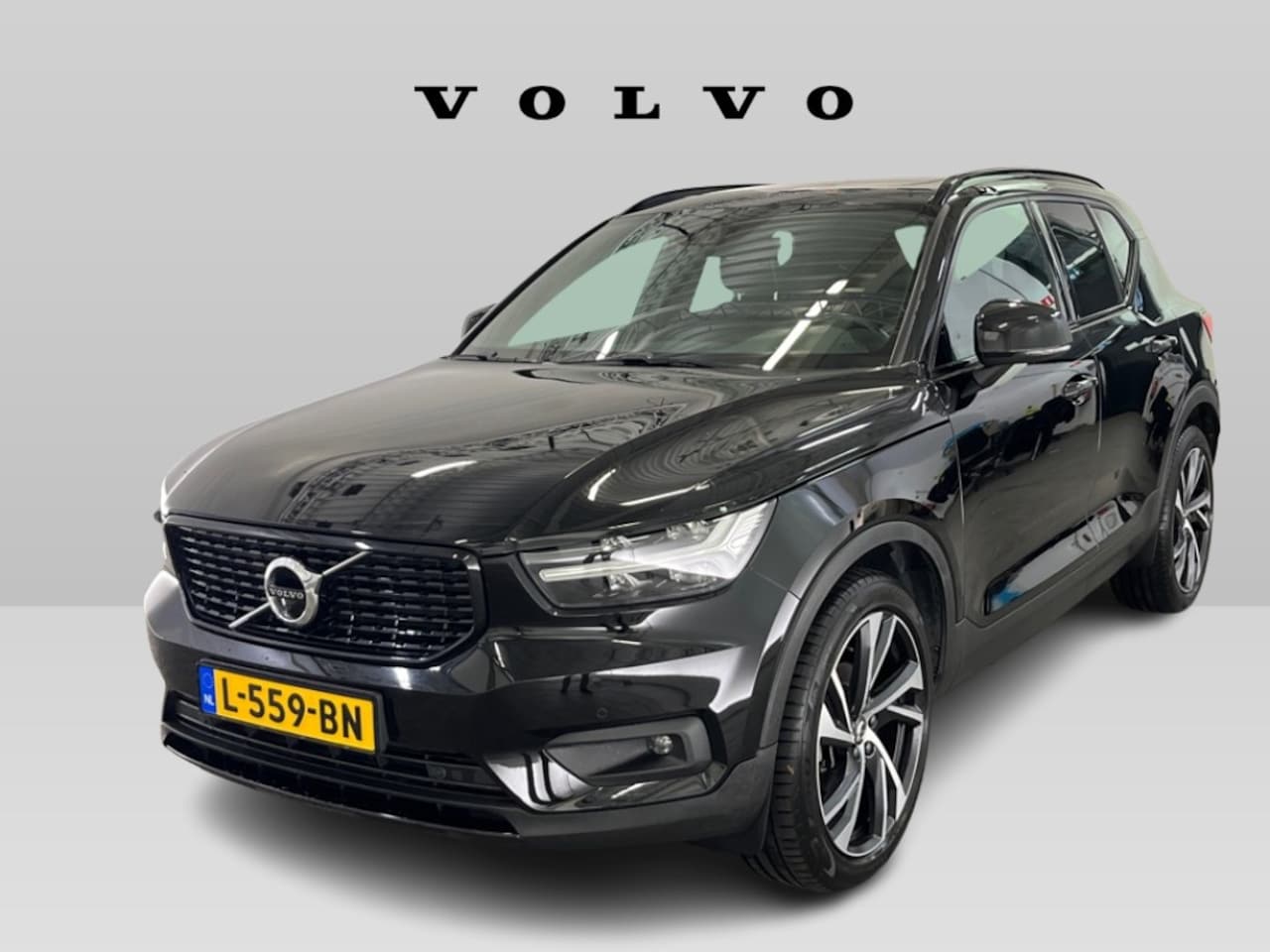 Volvo XC40 - T3 R-Design #Pano #360Cam #20'' #HarmanKardon - AutoWereld.nl