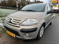 Citroën C3 - 1.4i Ligne Prestige met airco en trekhaak