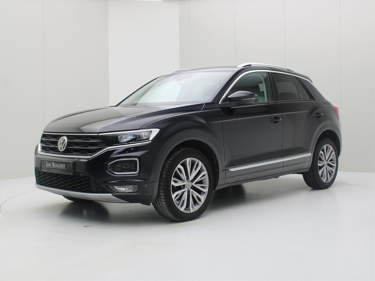 Volkswagen T-Roc - 1.5 TSI 150pk ACT 6-bak Elegance Sport [ VIRTUAL+CLIMAAT+ACC+LED+CRUISE+PDC+NAVIGATIE+CARP - AutoWereld.nl