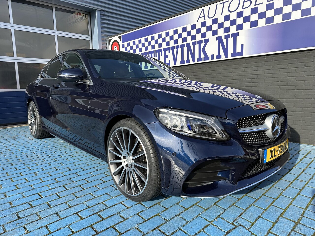 Mercedes-Benz C-klasse - 180 AMG-LINE CRUISE LEER P-CAM APPLE - AutoWereld.nl