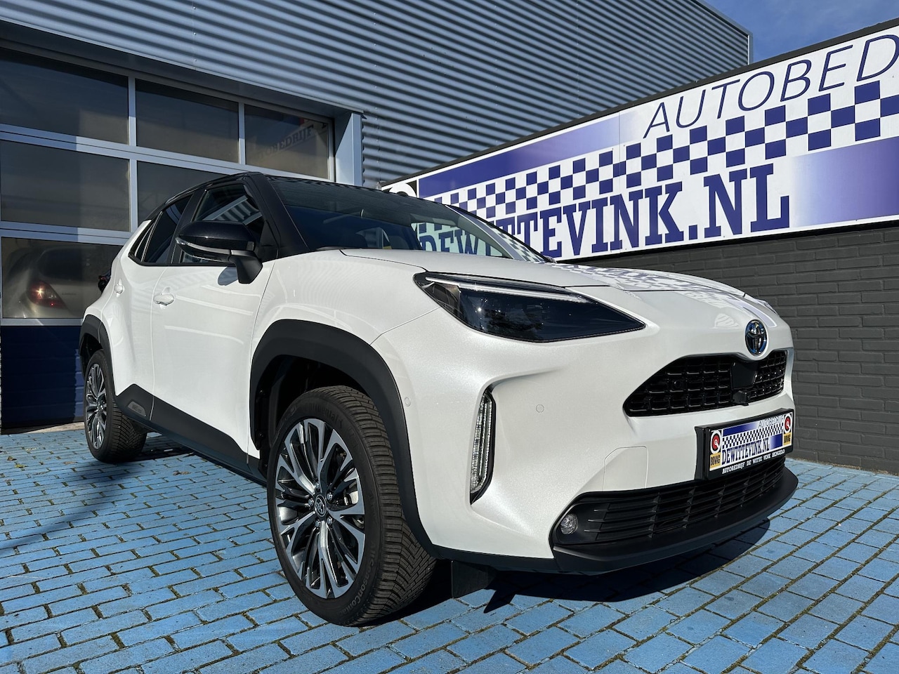 Toyota Yaris Cross - 1.5 Hybrid ELEGANT ADAP CRUISE PANO H-LEER HEAD-UP - AutoWereld.nl