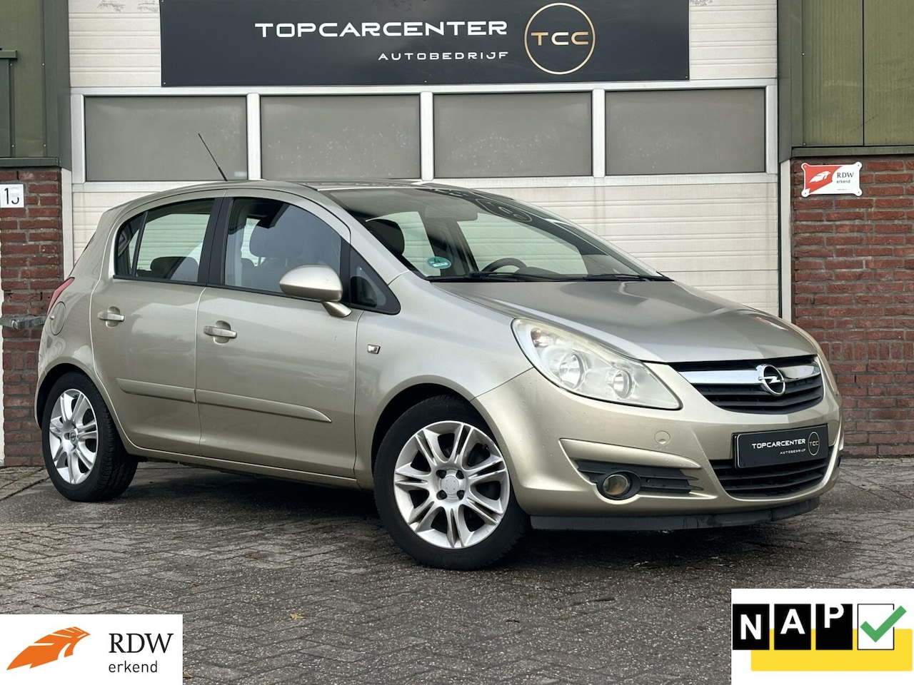 Opel Corsa - 1.2-16V Cosmo/AIRCO/5DRS/AUT/AUX/APK/NAP - AutoWereld.nl